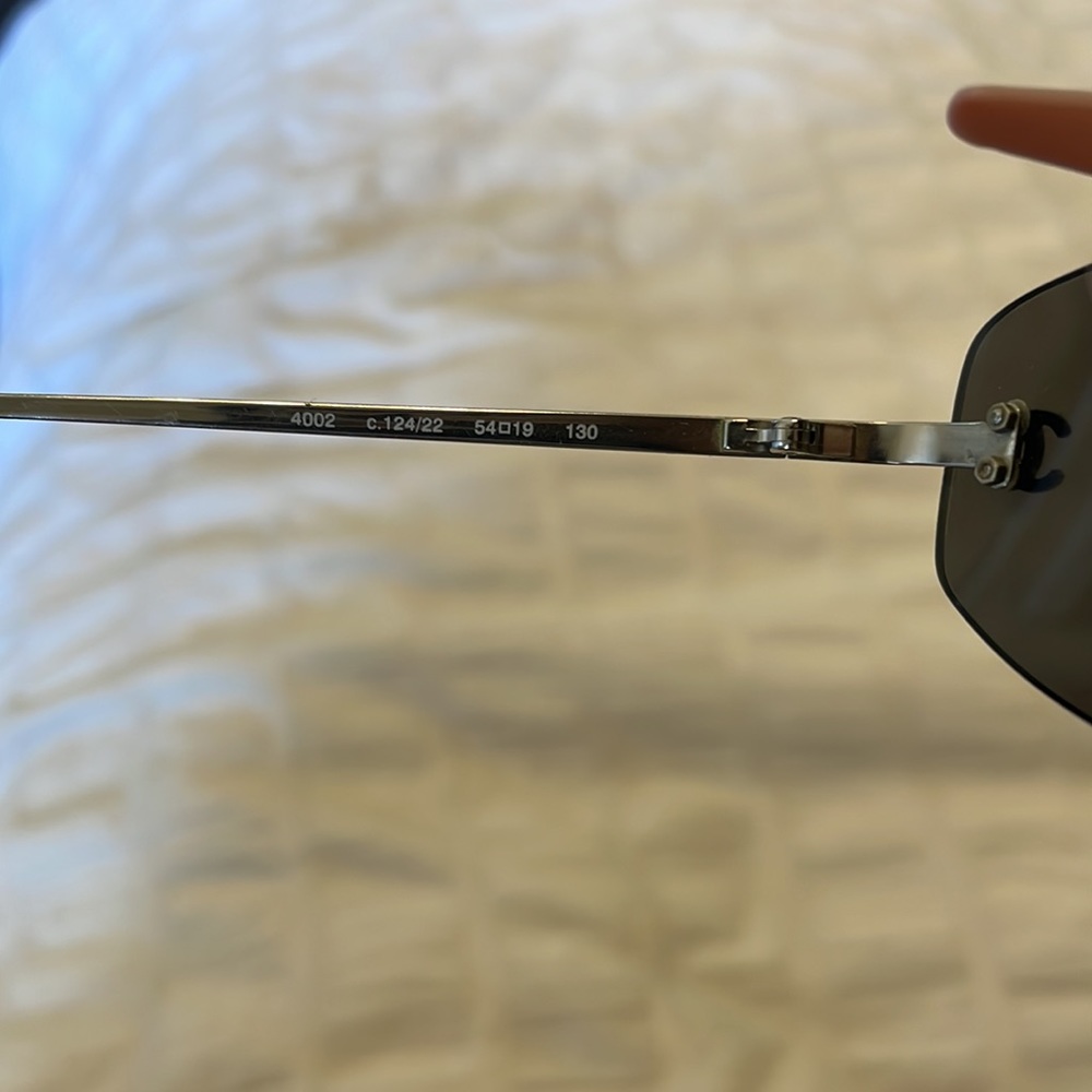 Vintage Chanel 4002 Sunglasses - Picture 7 of 7